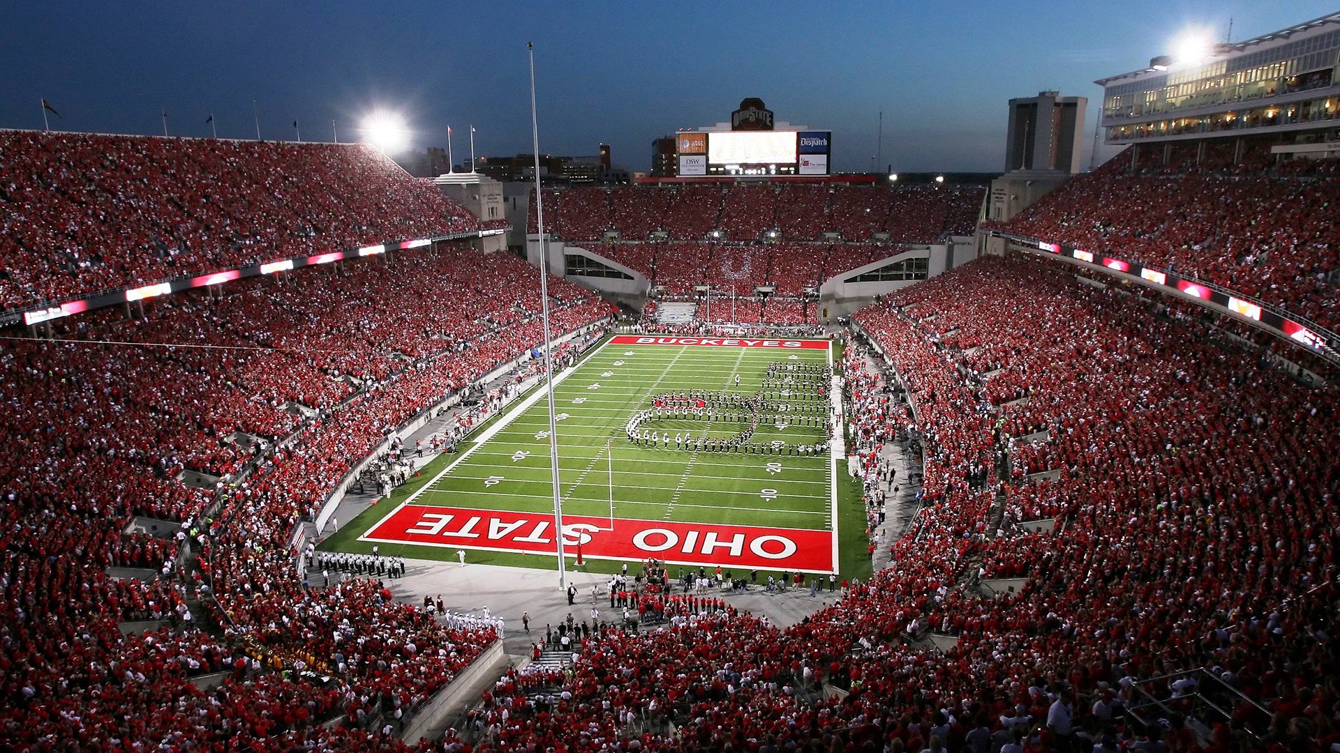 年终总决赛四强战对决在即！罗马演练定位球，拜仁慕尼黑密集防守应对