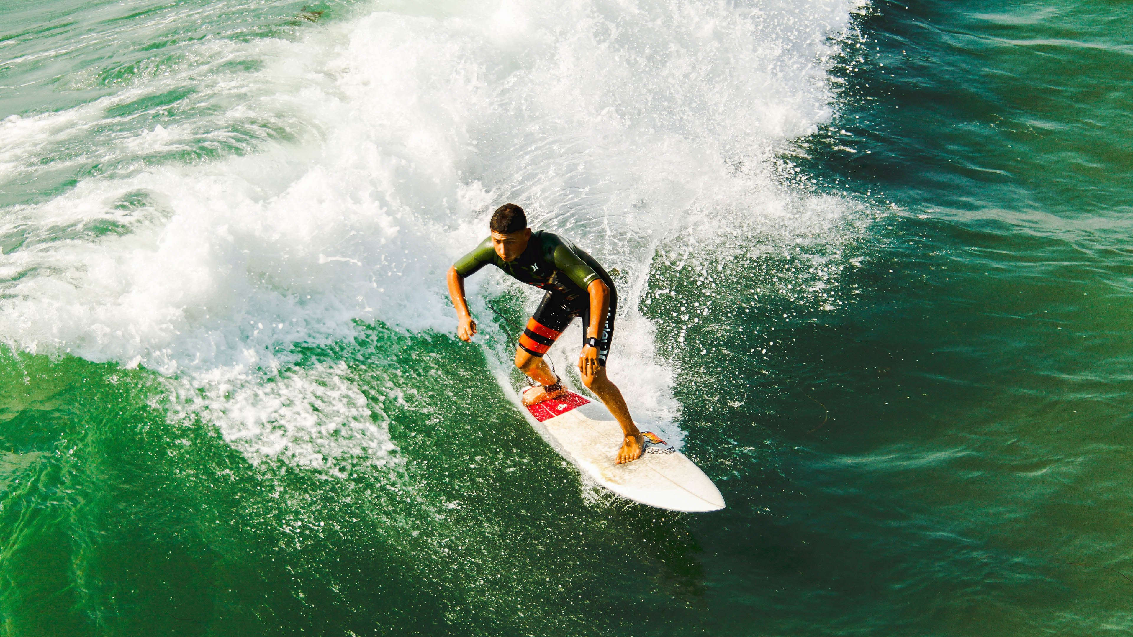 Faker关键节点战术调整,塞尔维亚队带队取胜!